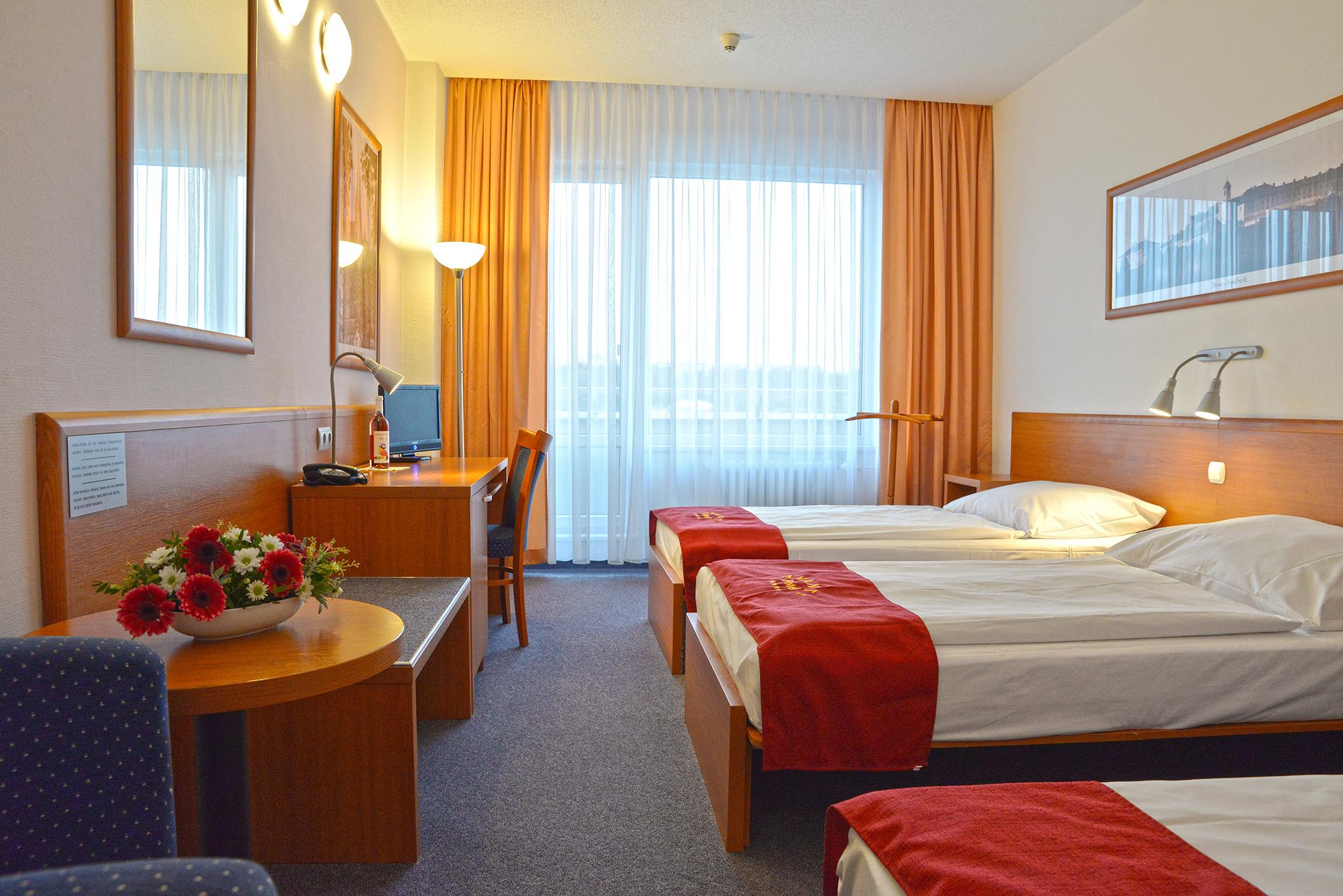 อาแวนติ โอเทล เบรอโน Hotel เบอร์โน ภายนอก รูปภาพ