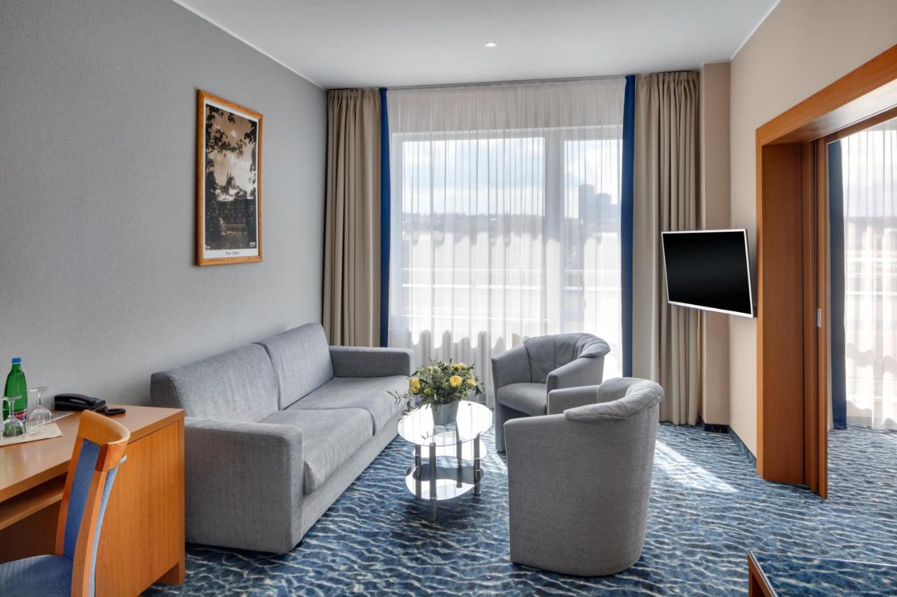 อาแวนติ โอเทล เบรอโน Hotel เบอร์โน ภายนอก รูปภาพ