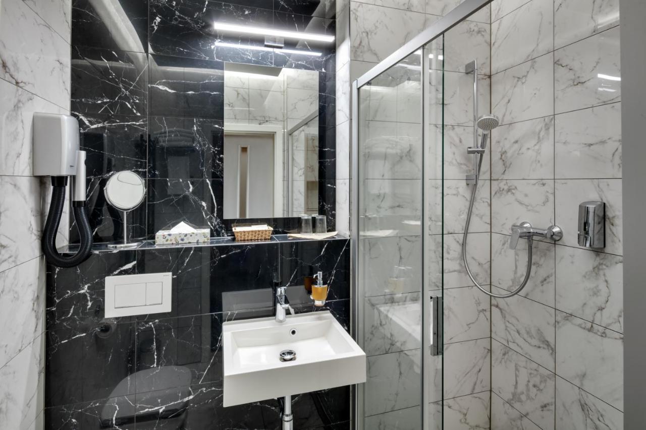 อาแวนติ โอเทล เบรอโน Hotel เบอร์โน ภายนอก รูปภาพ