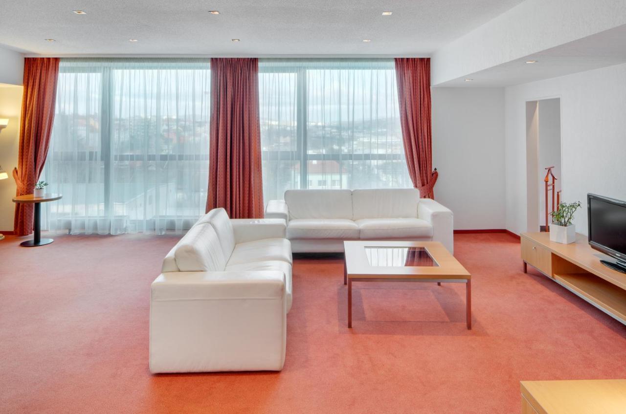 อาแวนติ โอเทล เบรอโน Hotel เบอร์โน ภายนอก รูปภาพ