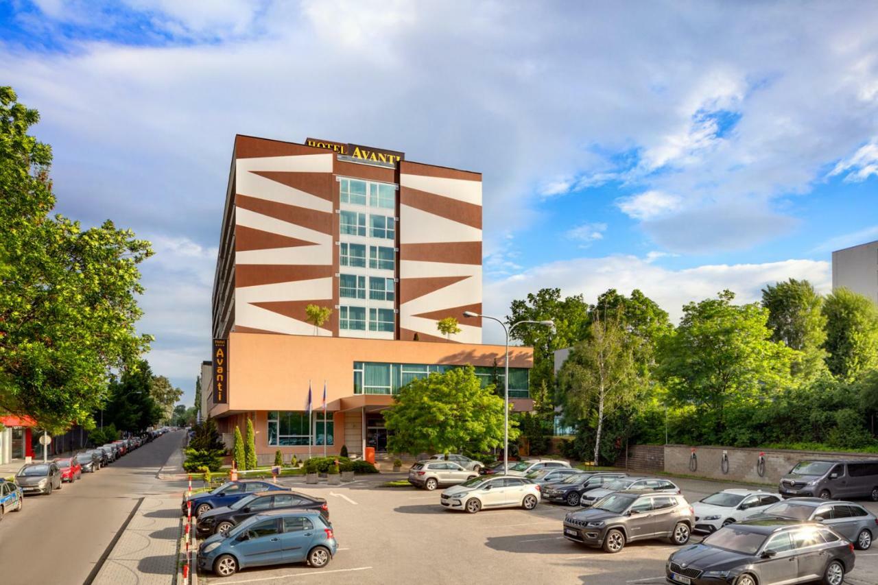 อาแวนติ โอเทล เบรอโน Hotel เบอร์โน ภายนอก รูปภาพ